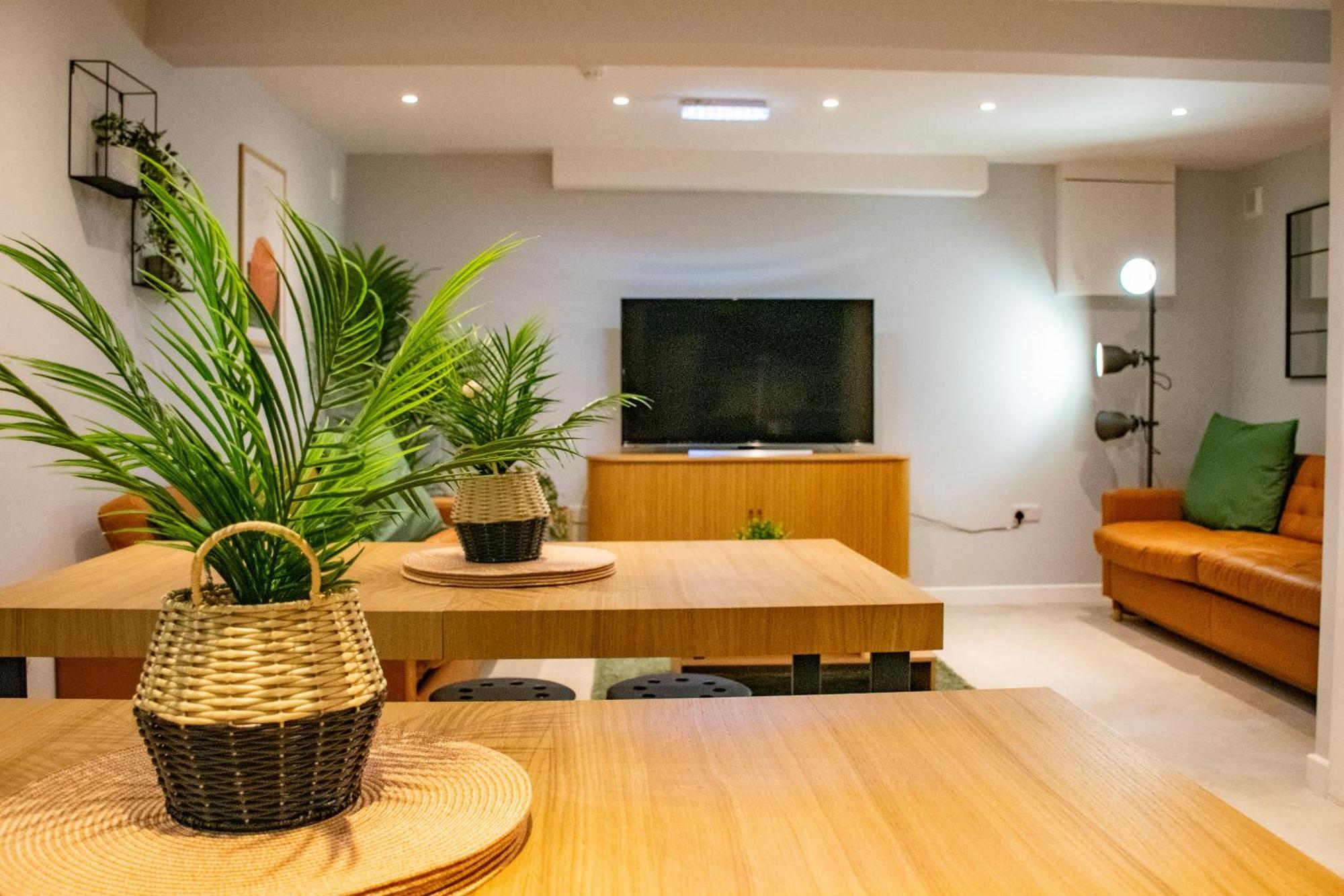 הוילה דבלין The Large Group House -Sleeps 21 מראה חיצוני תמונה