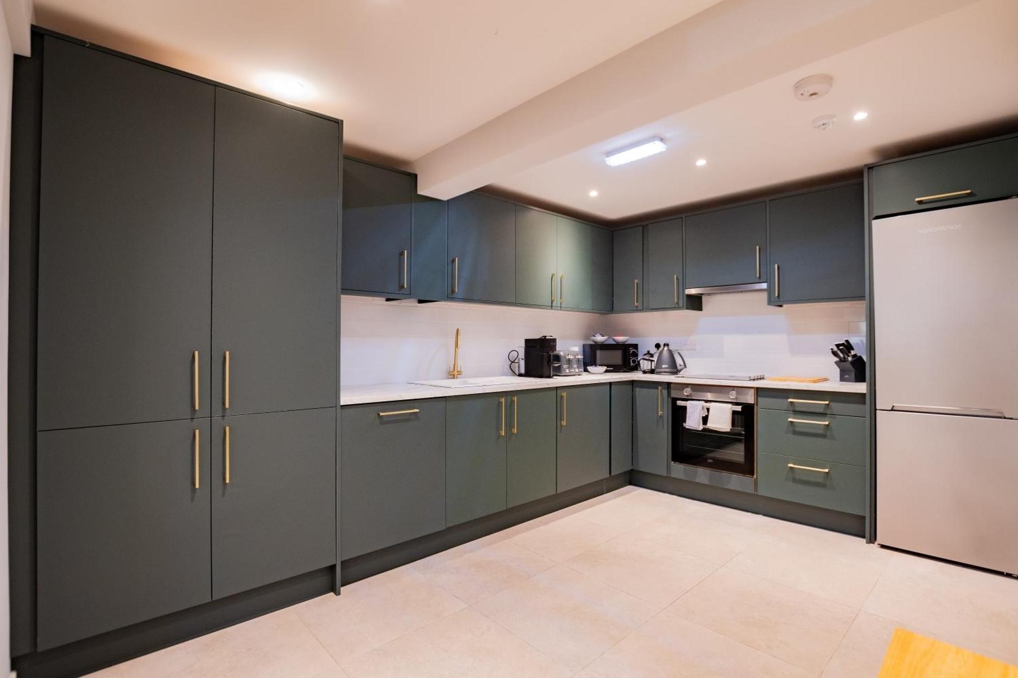 הוילה דבלין The Large Group House -Sleeps 21 מראה חיצוני תמונה