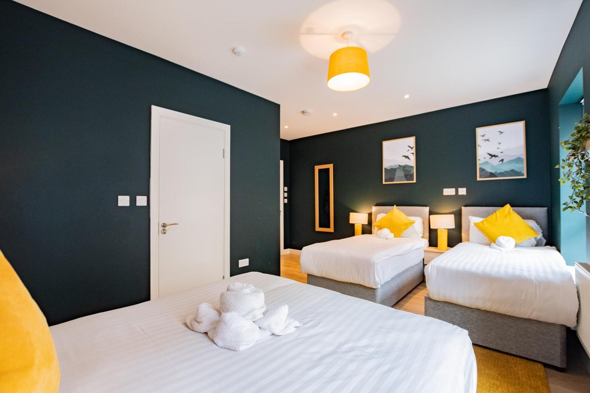 הוילה דבלין The Large Group House -Sleeps 21 מראה חיצוני תמונה